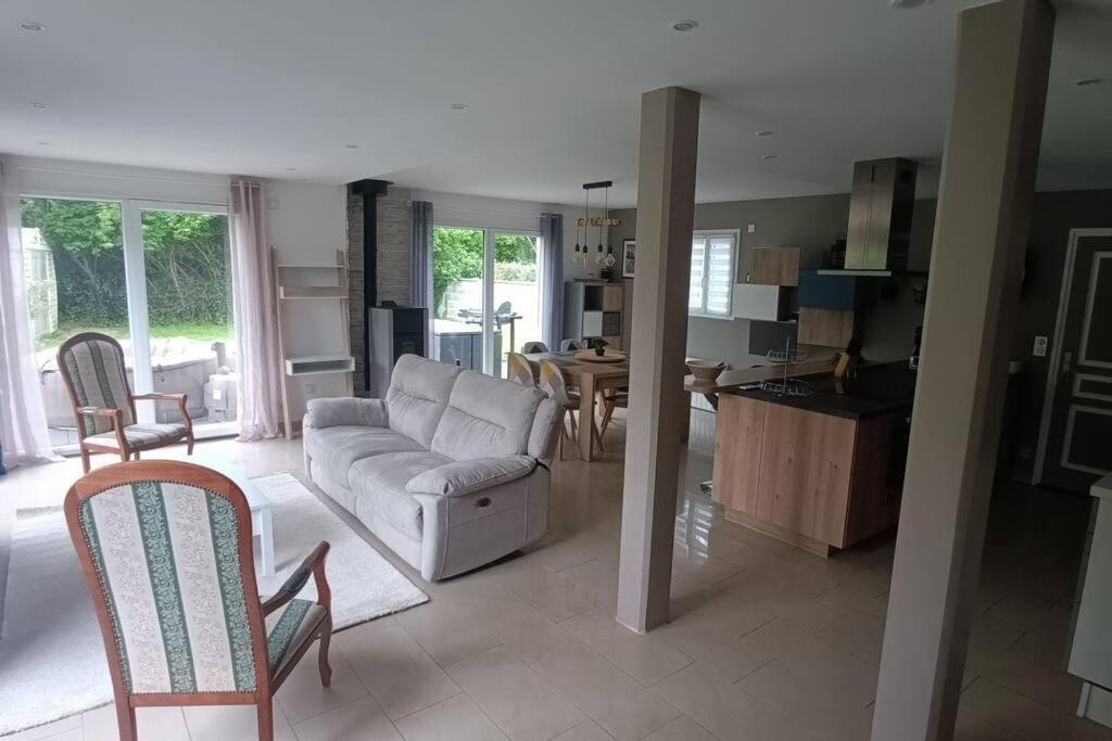 Grande Maison Entiere De 120M2 Epron 외부 사진
